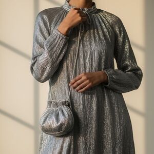 Whiting and Davis International Vintage Liquid Silver Crinkle Evening Bag Purse